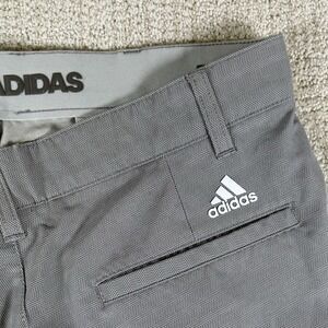 Adidas 365 Men's 30 Gray Herringbone 9" Stretch Waist Golf Shorts *Read